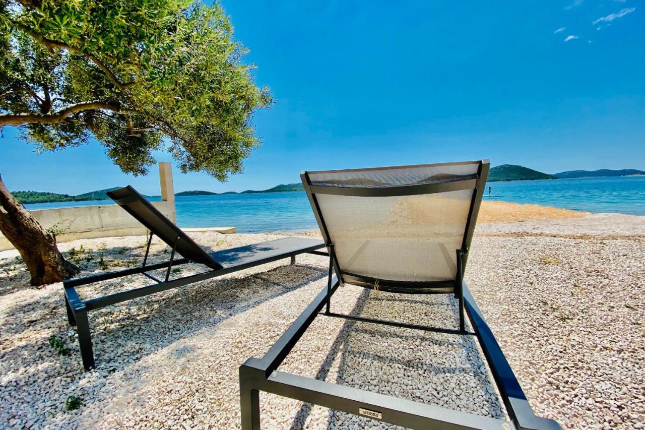 Buqez Eco Resort - Beach Villa 28 - Directly By Beach Drage Buitenkant foto
