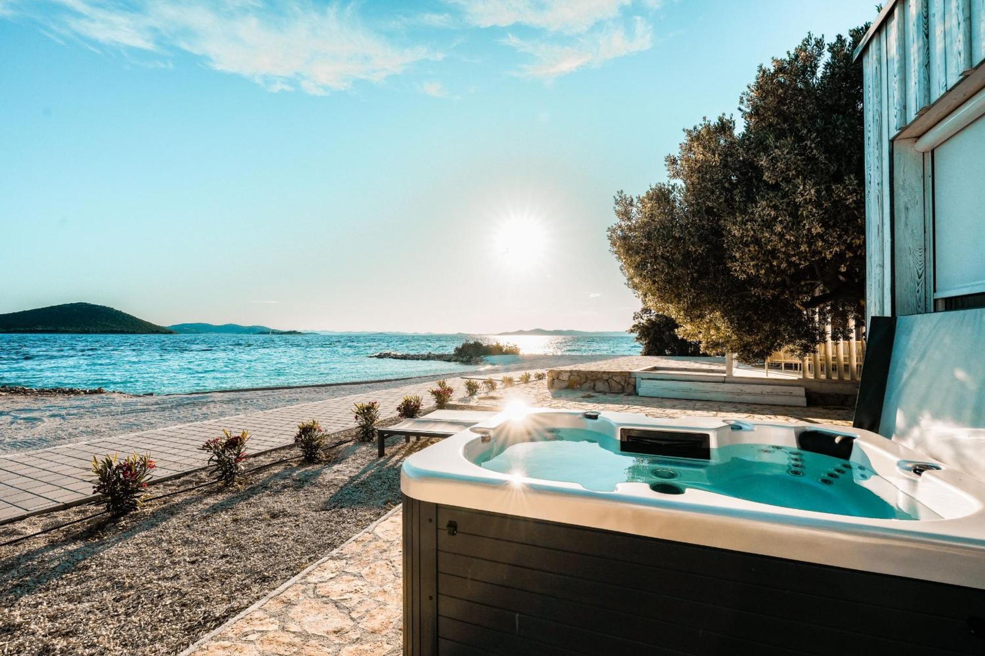 Buqez Eco Resort - Beach Villa 28 - Directly By Beach Drage Buitenkant foto